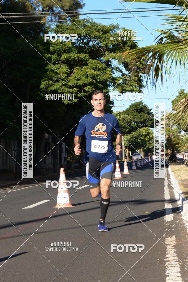 Buy your photos of the eventMEIA MARATONA DE UBERABA on Fotop