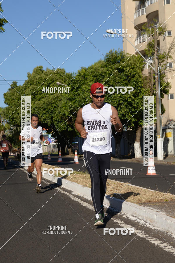 Buy your photos of the eventMEIA MARATONA DE UBERABA on Fotop