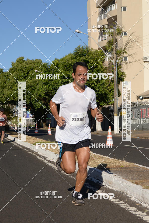 Buy your photos of the eventMEIA MARATONA DE UBERABA on Fotop