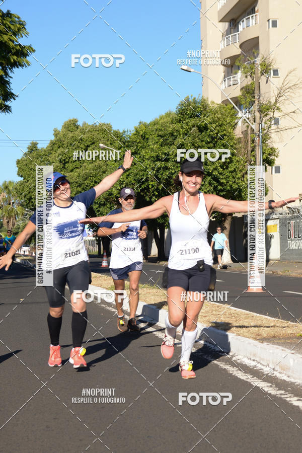 Buy your photos of the eventMEIA MARATONA DE UBERABA on Fotop