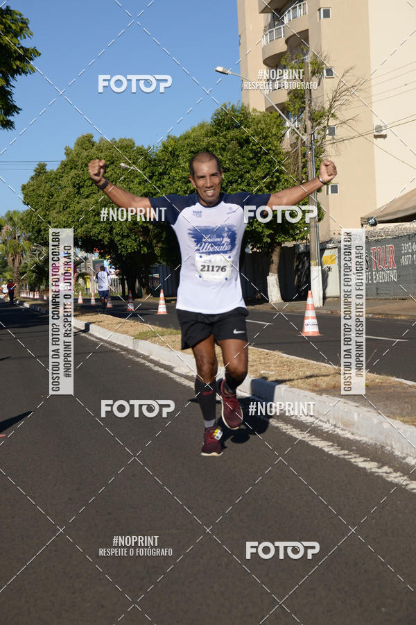 Buy your photos of the eventMEIA MARATONA DE UBERABA on Fotop