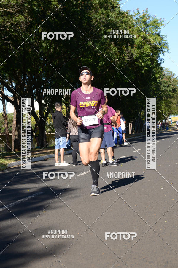 Buy your photos of the eventMEIA MARATONA DE UBERABA on Fotop