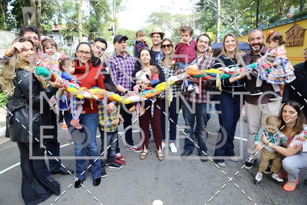 Buy your photos of the eventBeb e Companhia - Festa Junina 2019 on Fotop