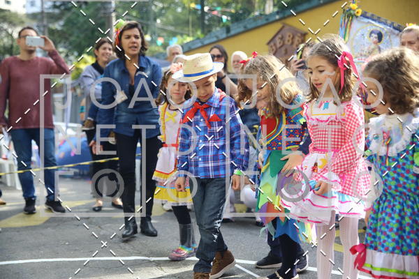 Buy your photos of the eventBeb e Companhia - Festa Junina 2019 on Fotop