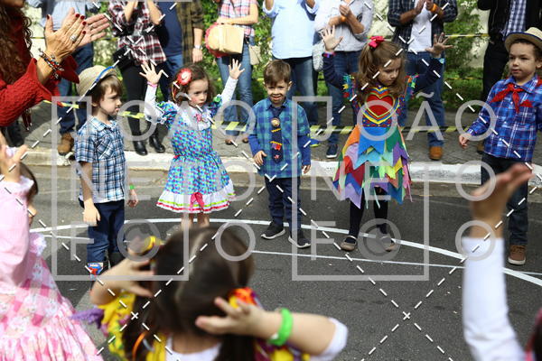 Achetez vos photos de l'vnementBeb e Companhia - Festa Junina 2019 sur Fotop