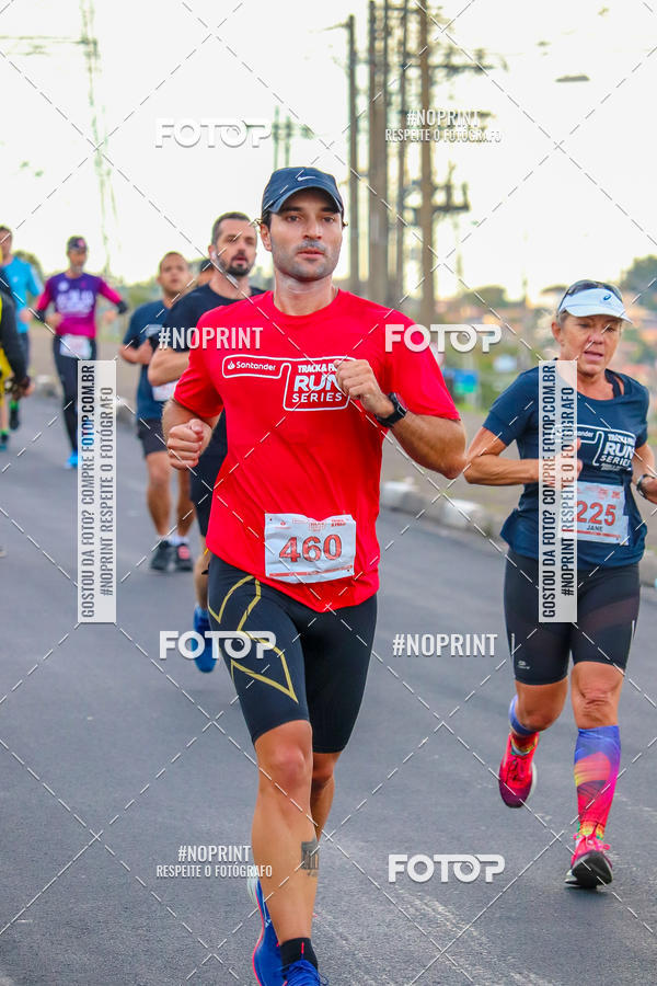 Buy your photos of the eventSANTANDER TRACK&FIELD RUN SERIES - Shopping Parque Dom Pedro on Fotop