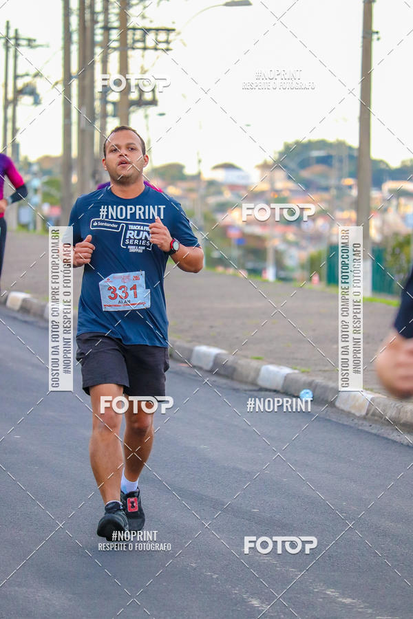 Buy your photos of the eventSANTANDER TRACK&FIELD RUN SERIES - Shopping Parque Dom Pedro on Fotop