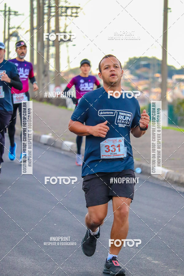 Buy your photos of the eventSANTANDER TRACK&FIELD RUN SERIES - Shopping Parque Dom Pedro on Fotop