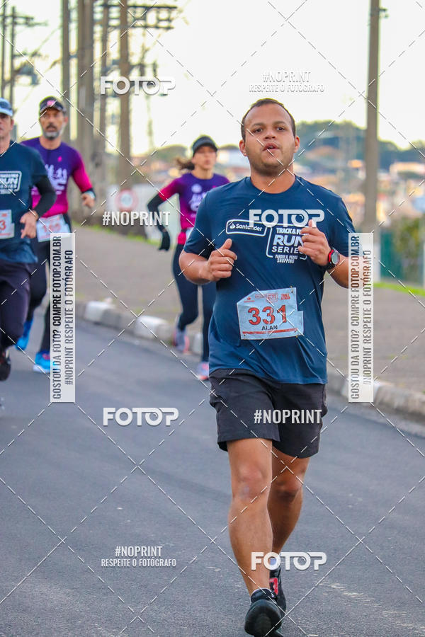 Buy your photos of the eventSANTANDER TRACK&FIELD RUN SERIES - Shopping Parque Dom Pedro on Fotop