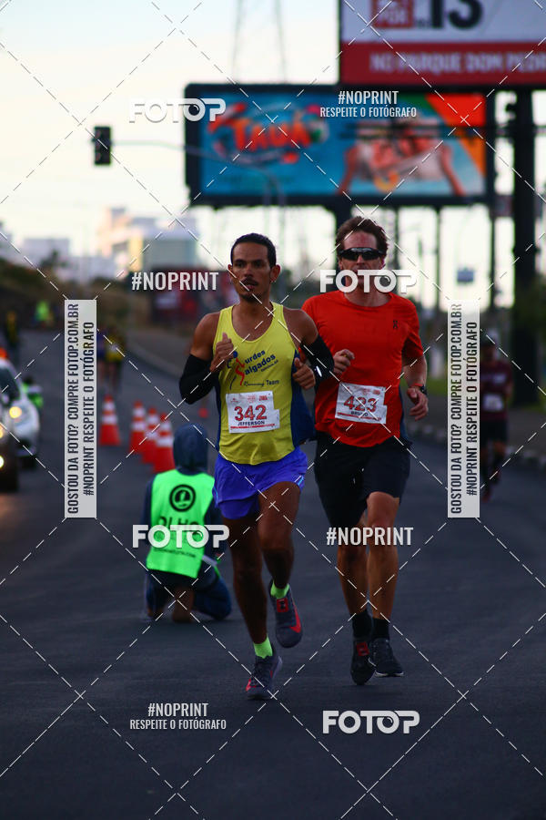 Buy your photos of the eventSANTANDER TRACK&FIELD RUN SERIES - Shopping Parque Dom Pedro on Fotop