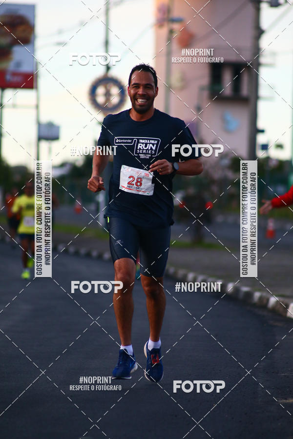 Buy your photos of the eventSANTANDER TRACK&FIELD RUN SERIES - Shopping Parque Dom Pedro on Fotop