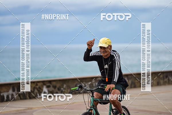 Achetez vos photos de l'vnementAURORA RUNNING sur Fotop