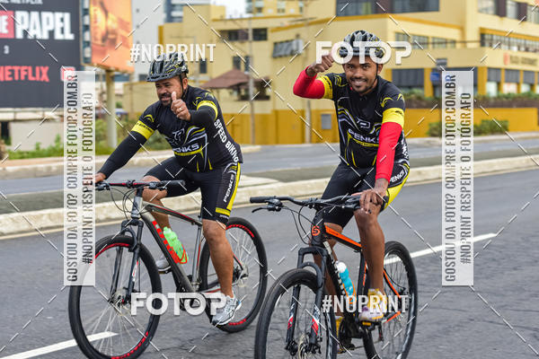 Achetez vos photos de l'vnementAURORA RUNNING sur Fotop