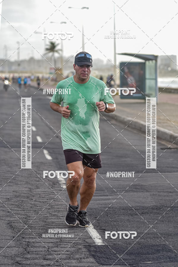 Achetez vos photos de l'vnementAURORA RUNNING sur Fotop