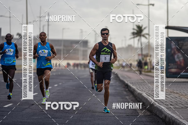 Achetez vos photos de l'vnementAURORA RUNNING sur Fotop