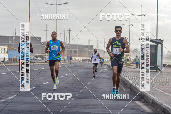 Achetez vos photos de l'vnementAURORA RUNNING sur Fotop