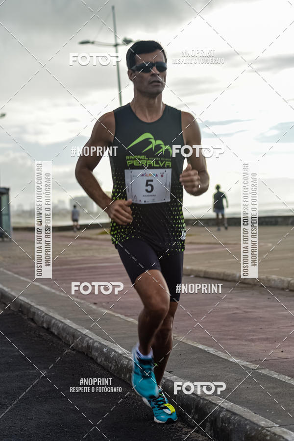 Achetez vos photos de l'vnementAURORA RUNNING sur Fotop