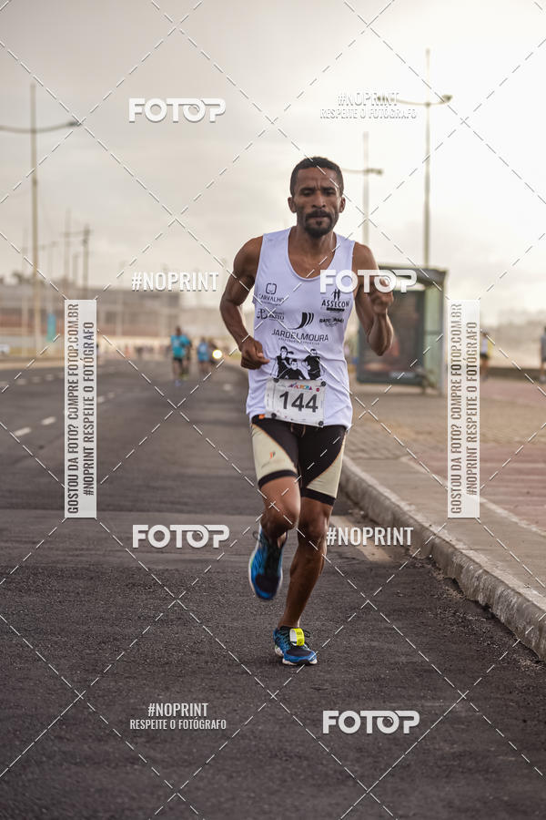 Achetez vos photos de l'vnementAURORA RUNNING sur Fotop