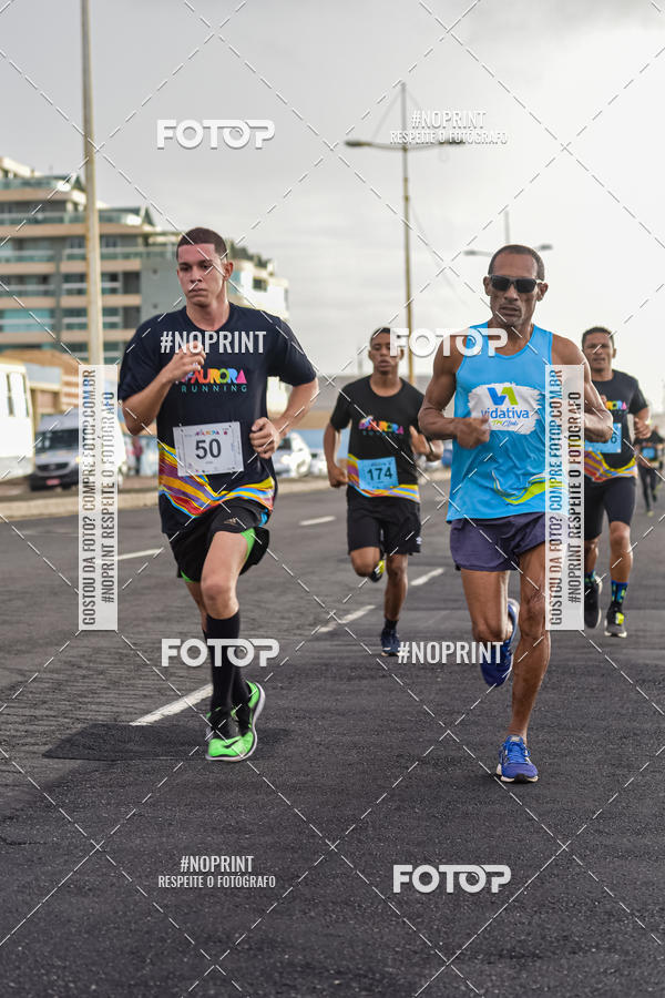 Achetez vos photos de l'vnementAURORA RUNNING sur Fotop