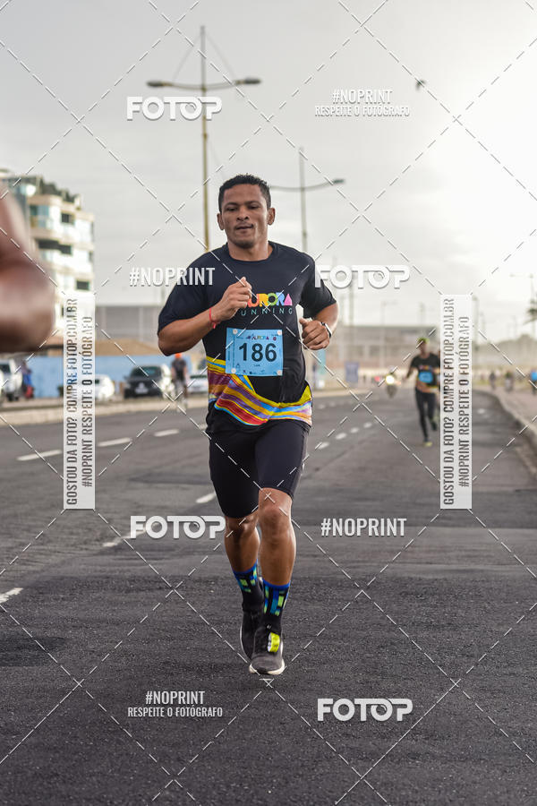 Achetez vos photos de l'vnementAURORA RUNNING sur Fotop