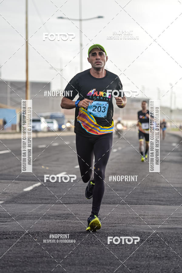 Achetez vos photos de l'vnementAURORA RUNNING sur Fotop