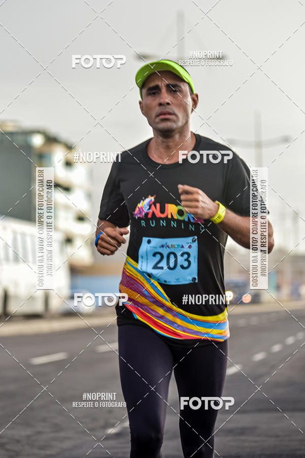 Achetez vos photos de l'vnementAURORA RUNNING sur Fotop