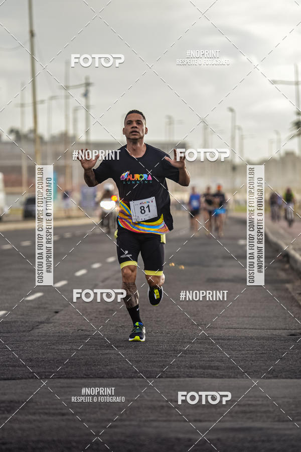 Achetez vos photos de l'vnementAURORA RUNNING sur Fotop