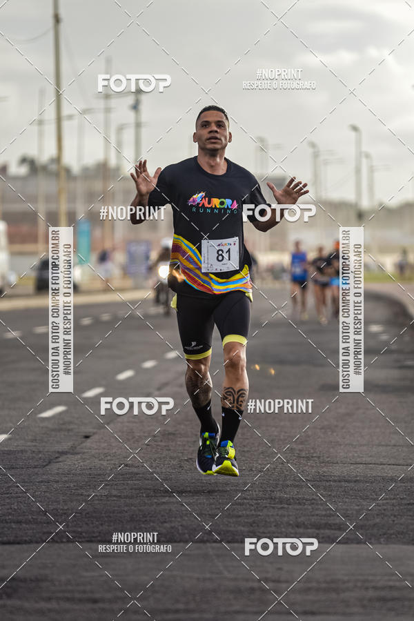 Achetez vos photos de l'vnementAURORA RUNNING sur Fotop