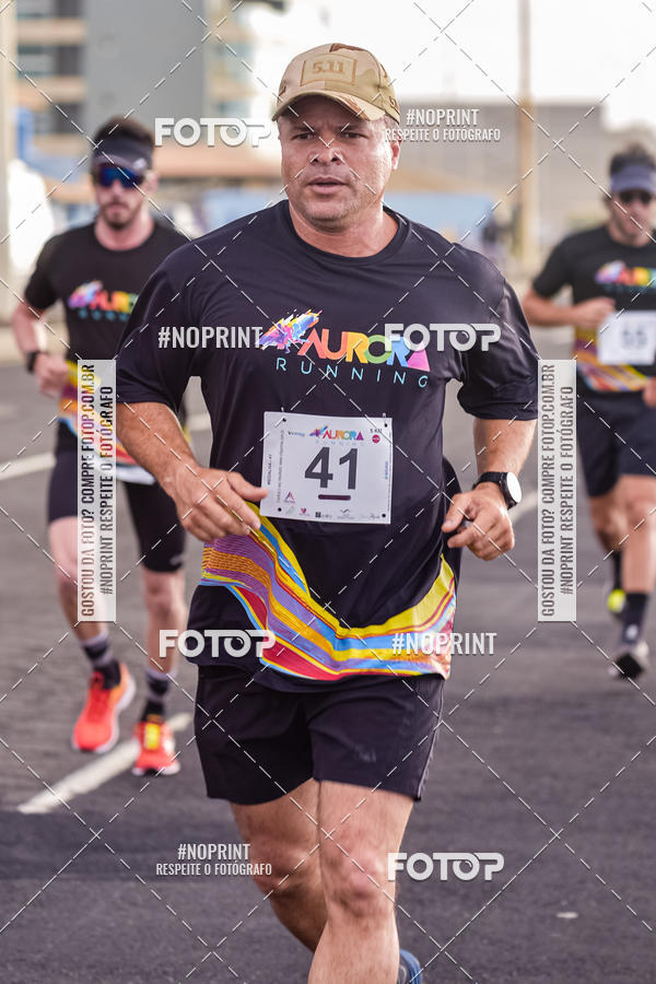 Achetez vos photos de l'vnementAURORA RUNNING sur Fotop