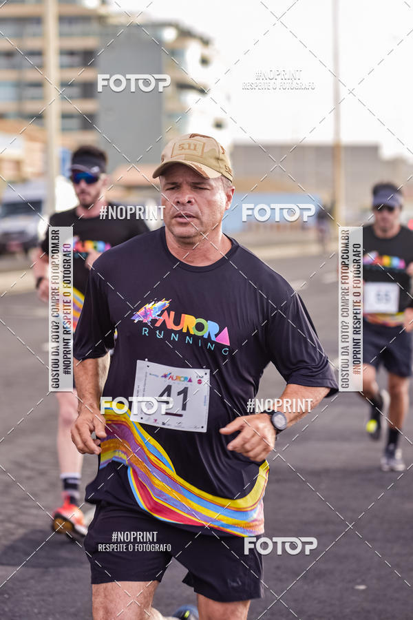 Achetez vos photos de l'vnementAURORA RUNNING sur Fotop