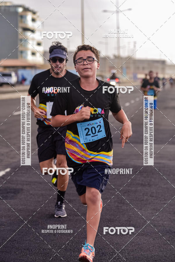 Achetez vos photos de l'vnementAURORA RUNNING sur Fotop