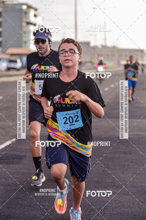 Achetez vos photos de l'vnementAURORA RUNNING sur Fotop