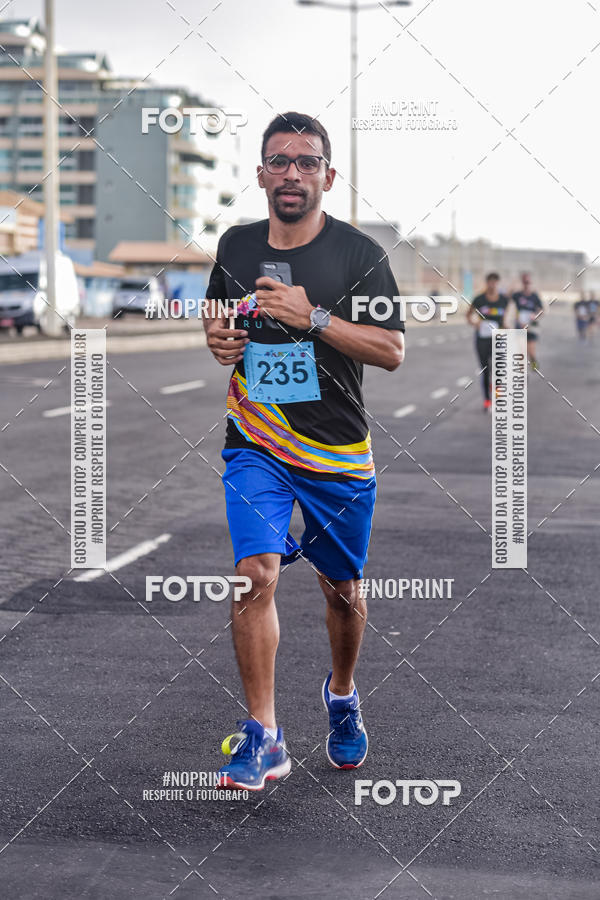 Achetez vos photos de l'vnementAURORA RUNNING sur Fotop