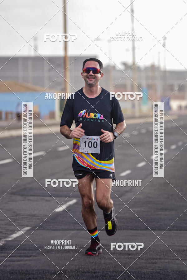 Achetez vos photos de l'vnementAURORA RUNNING sur Fotop