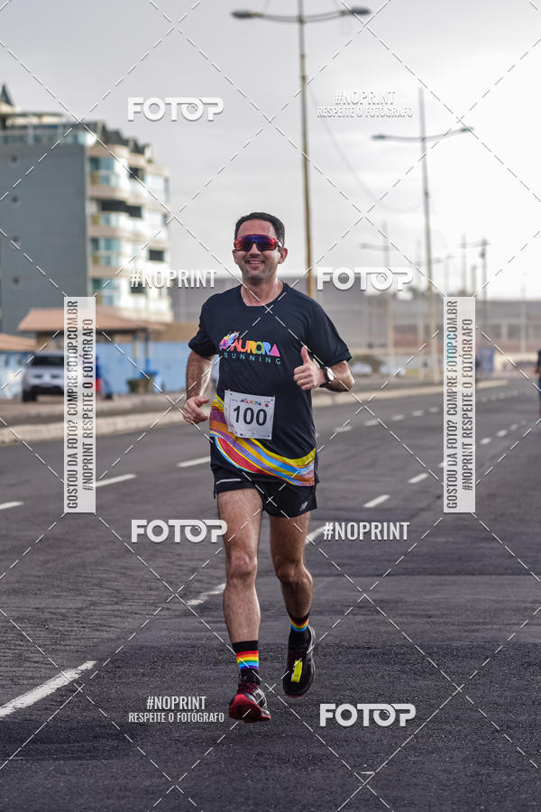 Achetez vos photos de l'vnementAURORA RUNNING sur Fotop