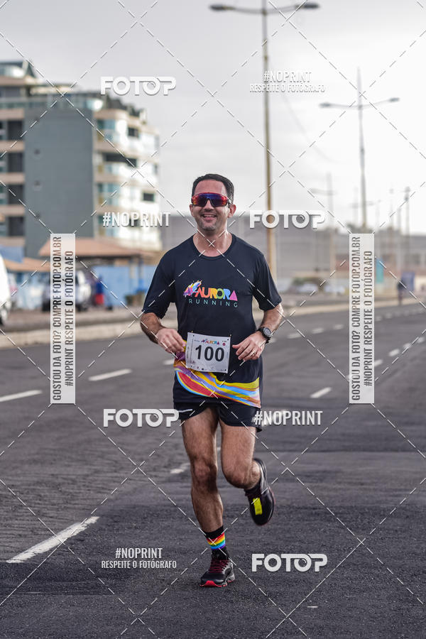 Achetez vos photos de l'vnementAURORA RUNNING sur Fotop