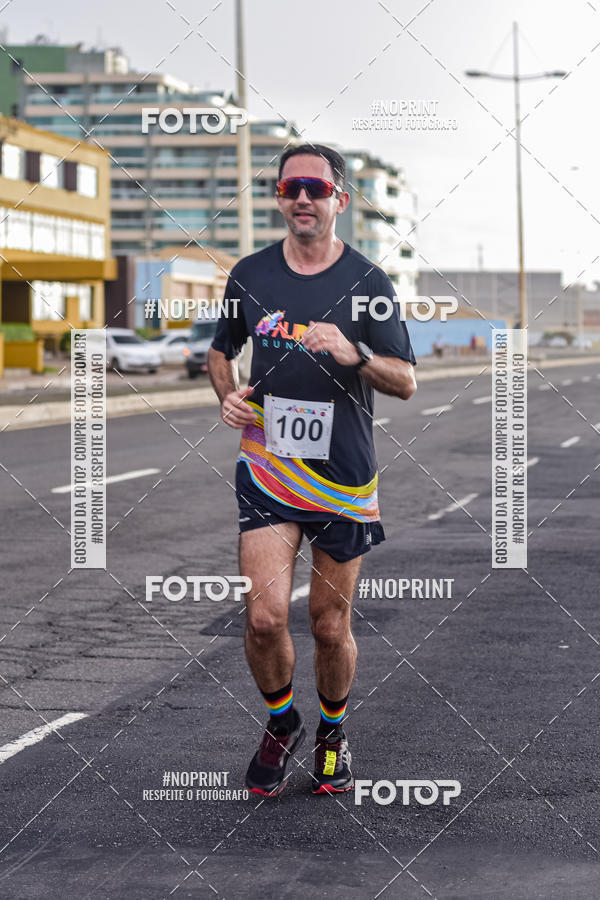 Achetez vos photos de l'vnementAURORA RUNNING sur Fotop