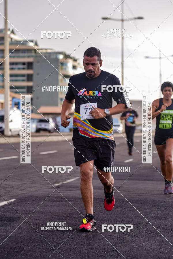 Achetez vos photos de l'vnementAURORA RUNNING sur Fotop