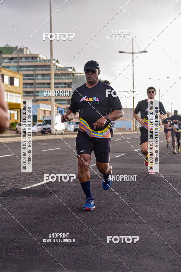 Achetez vos photos de l'vnementAURORA RUNNING sur Fotop