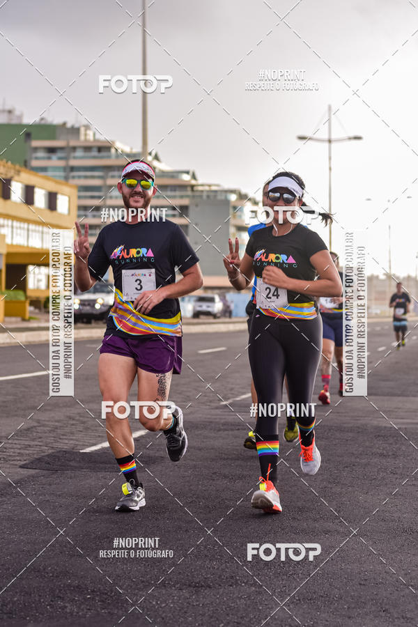 Achetez vos photos de l'vnementAURORA RUNNING sur Fotop