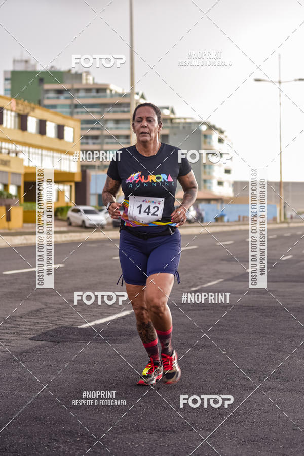 Achetez vos photos de l'vnementAURORA RUNNING sur Fotop