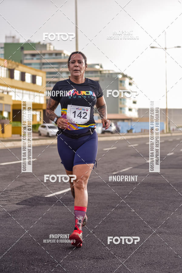 Achetez vos photos de l'vnementAURORA RUNNING sur Fotop