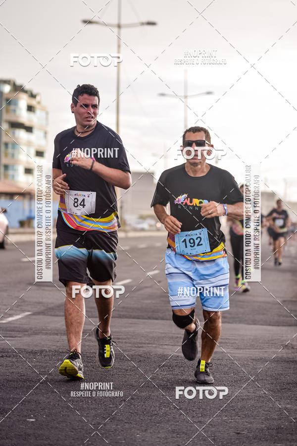 Achetez vos photos de l'vnementAURORA RUNNING sur Fotop