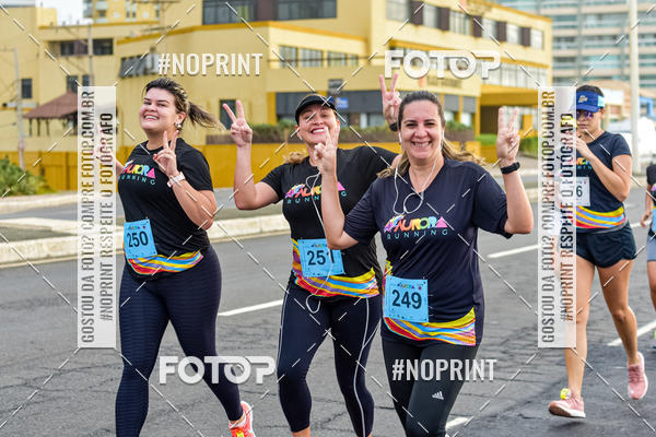 Achetez vos photos de l'vnementAURORA RUNNING sur Fotop