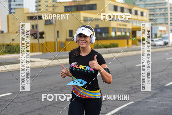 Achetez vos photos de l'vnementAURORA RUNNING sur Fotop