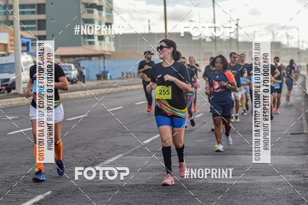 Achetez vos photos de l'vnementAURORA RUNNING sur Fotop