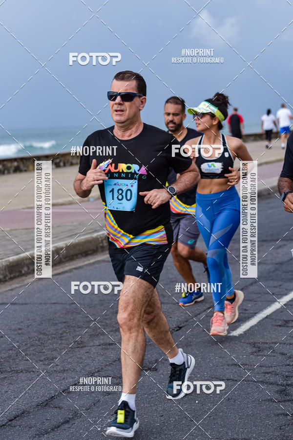 Buy your photos of the eventAURORA RUNNING on Fotop