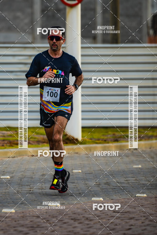 Achetez vos photos de l'vnementAURORA RUNNING sur Fotop