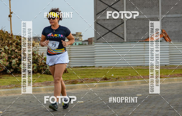 Achetez vos photos de l'vnementAURORA RUNNING sur Fotop