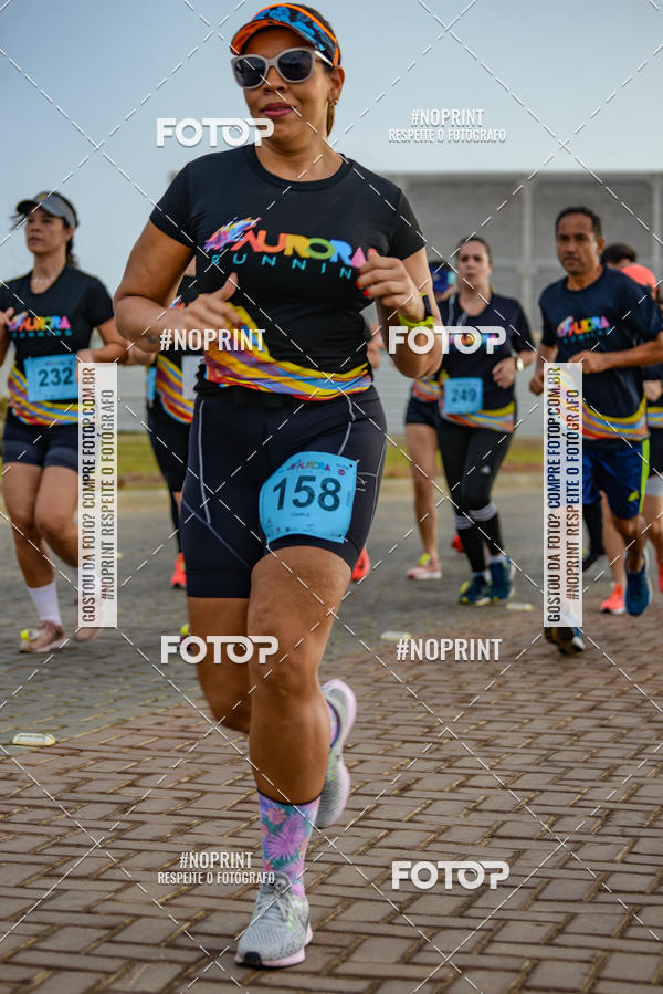 Achetez vos photos de l'vnementAURORA RUNNING sur Fotop